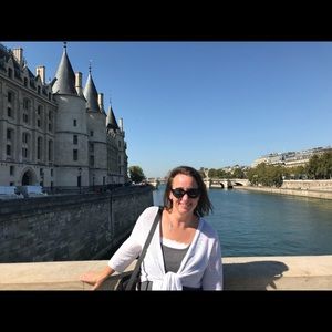 Meet your Posher, Angie